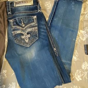 Like new Celinda Rock revival skinny jean. 27
